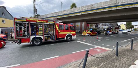 Unfall An S Bahnhof Im Dortmunder Westen Auto Verungl Ckt