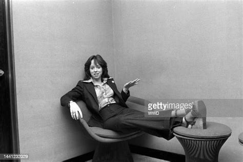Mackenzie Phillips 1975 Photos And Premium High Res Pictures Getty Images