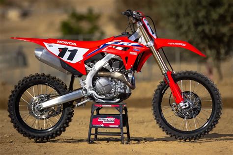 Mxa Video We Test The 2022 Honda Crf450 Motocross Action Magazine