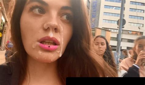 Красотка со спермой на лице гуляет по Барселоне Скачать HD порно
