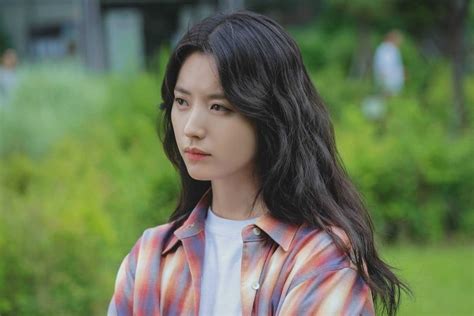 K Drama Happiness Han Hyo Joo Makes Formidable Return To Tv In Focused Zombie Series South