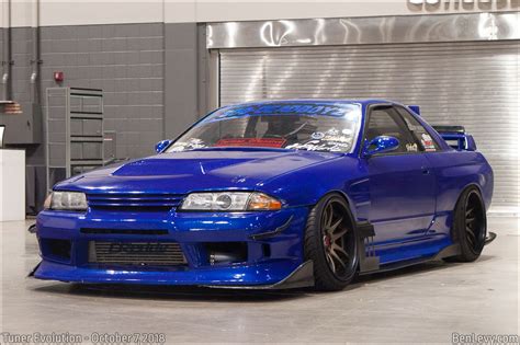 Blue R32 Nissan Skyline - BenLevy.com