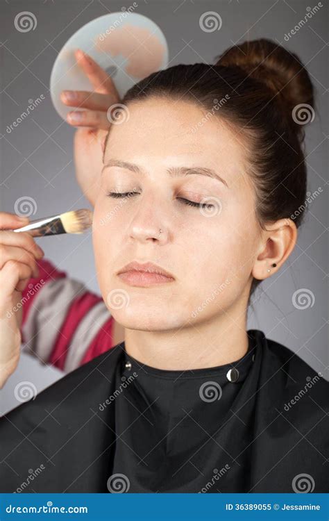 Make Up Artist Applying Powder Stock Image Image Of Powder Making