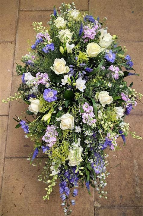 Express your condolences with beautiful fresh flowers. Sympathy Flowers Tewkesbury | Funeral Flowers Tewkesbury