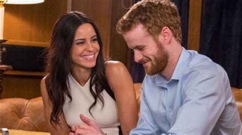 Parisa Fitz Henley Spills The Royal Tea On Playing Meghan Markle In New