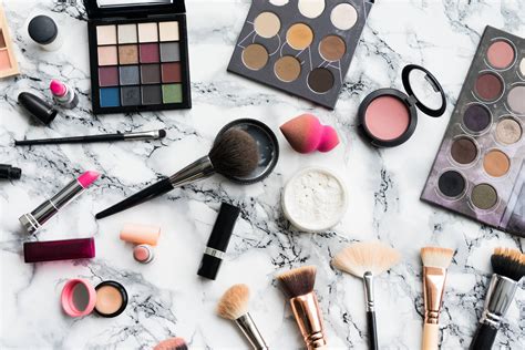 Download Beauty Salon Makeup Madness Wallpaper