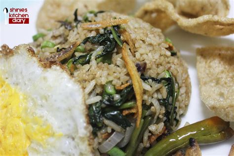 Resep dan cara membuat nasi goreng teri yang gurihnya bikin nagih. Nasi Goreng Kampung - Shinies Kitchen Diary