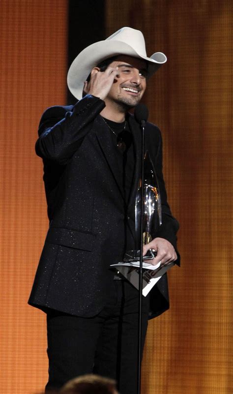 Cma Awards Brad Paisley Is Entertainer Of The Year