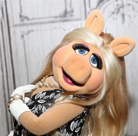 Miss Piggy has a new advice column, so you can ask her your most ...