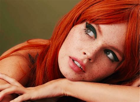 il fascino e la bellezza dei capelli rossi in una serie di foto tpi