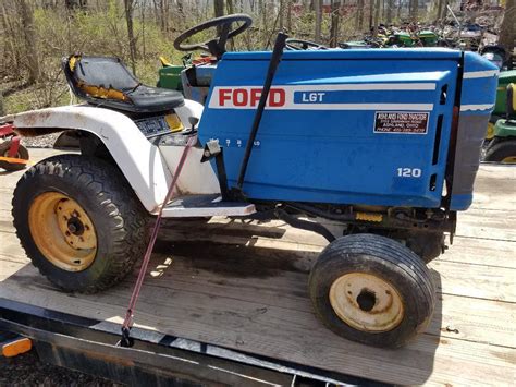 Ford Lgt 120 Garden Tractor Deck Lift Arm Ebay