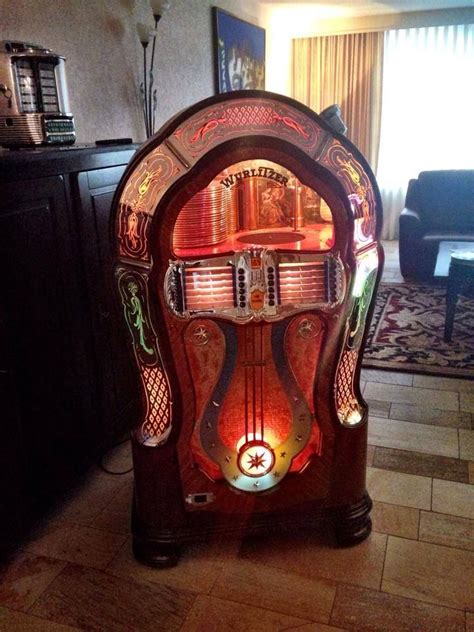 Restored Wurlitzer 1080 Jukebox From 1947 Jukebox Jukeboxes Music