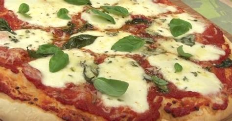 Recette Pizza Margherita Aux Herbes En Vidéo