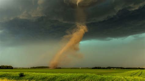 Inside The Quest To Develop Long Range Tornado Forecasts Yale Climate