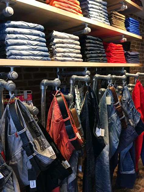 39 Diy Retail Display Ideas From Clothing Racks To Signage Clothing