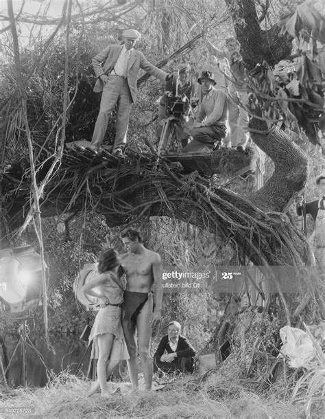 Johnny Weissmüller And Maureen Osullivan At A Film Shooting In Tarzan Photo Turner