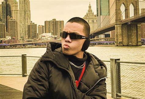 Ia bahkan dapat nomor antrean 104. Saaih Halilintar Selfie Bareng Belanjaan Sembako 9 Juta