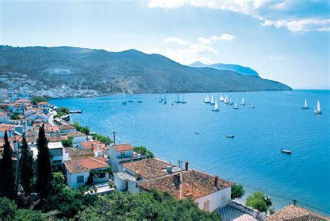 Después de siglos de dominio otomano, la isla finalmente regresó a grecia en febrero de 1830. La isla de Evia