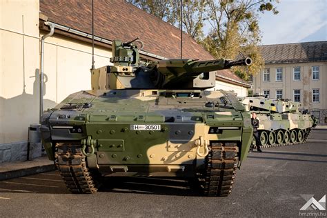 Rheinmetall übergibt ersten Schützenpanzer Lynx an NATO Mitglied Ungarn Rheinmetall AG Story