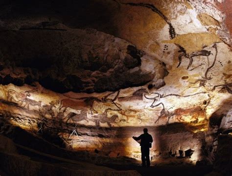 Brilliant Prehistoric Cave Paintings Of Lascaux Who Were Their