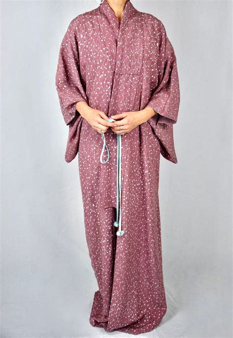 Japanese Vintage Kimono Robe In Silk With Cute Flower Pattern Including Hand Braided Belt