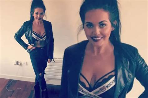 Gogglebox Star Scarlett Moffatt Flashes Her Boobs As She Continues To Flaunt Weight Loss