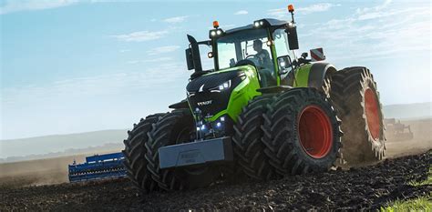 Tractor kleurplaat u tractor kleurplaat fendt nouman info. Kuban farmer became the first owner of the tractor Fendt ...