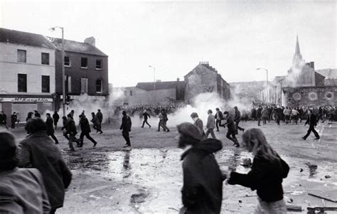 Bloody Sunday The Violent 1972 Clash In 33 Graphic Images