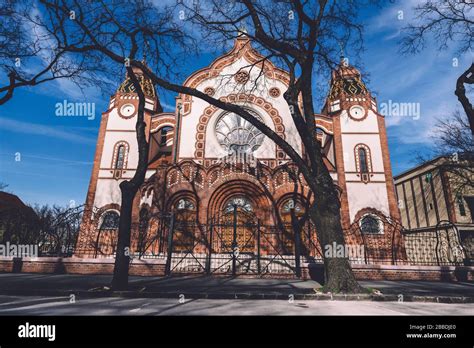 Hungarian Art Nouveau Synagogue In Subotica Stock Photo Alamy