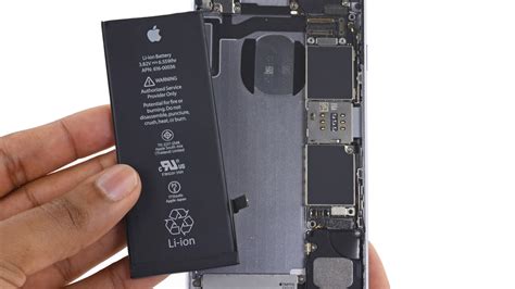 Nah, bagi kamu yang mungkin ingin mencoba ganti baterai iphone sendiri, berikut ini adalah tutorial cara mengganti baterai iphone, sebagaimana dilansir dari ubergizmo, kamis (27/12/2018). Cara Membuka LCD dan Mengganti Baterai Apple iPhone 6s/6s ...