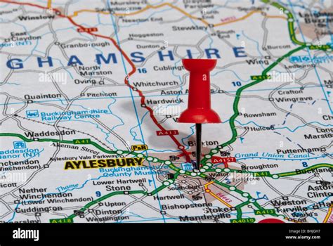 Red Map Pin In Road Map Pointing To City Of Aylesbury Stock Photo Alamy