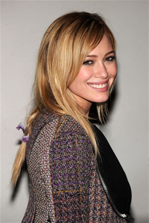 She looks breathtakingly gorgeous in this elegant and classic stunning look. Hilary Duff Cute Medium Braided Hairstyle - Hairstyles Weekly