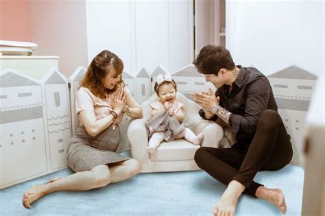 Hamil Anak Ke 4 10 Potret Kemesraan Moa Dan Lee Jeong Hoon