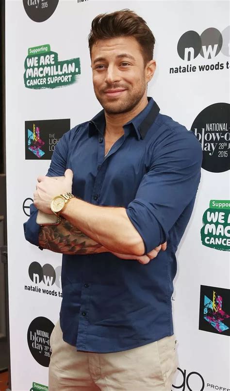 Duncan James Reveals New Ripped Body As He Flexes His Muscles In Half Naked Selfie Irish