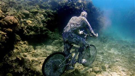 10 Most Amazing Things Ever Found Underwater Youtube