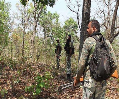5 Crpf Personnel Martyred 9 Naxals Killed In Encounter In Chhattisgarhs Bijapur