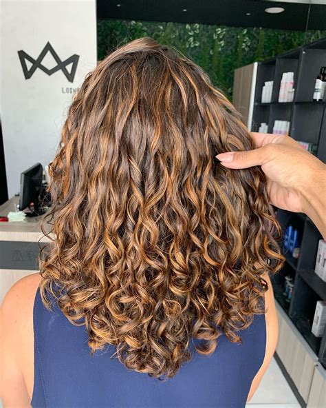 Sweetest Caramel Highlights On Light Dark Brown Hair Highlights Curly Hair Colored Curly