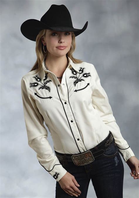 Roper® Womens White Vintage Leaf Embroidered Smile Pockets Long Sleeve