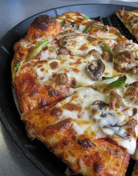 Chuck E Cheese Rolls Out New Pizza Recipe Jen Spends Less