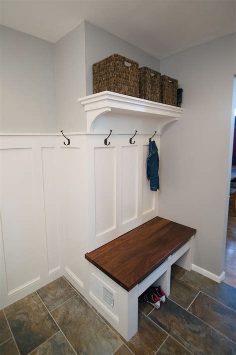 Sm Mudroom And Laundry Room Craftsman Entry Detroit By Labra
