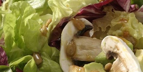 Ensalada de Champiñones, una receta fresca que hará bailar tus papilas