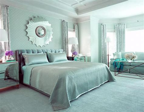 This color combination makes the bedroom super cozy. 10 Luxurious Blue Bedrooms with Great Character