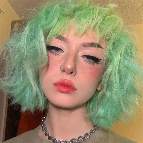pin by lusi on girls aesthetic hair dye my hair green hair