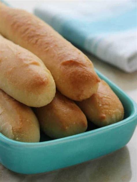 Copycat Olive Garden Breadsticks Recipe Story Saving Dollars And Sense