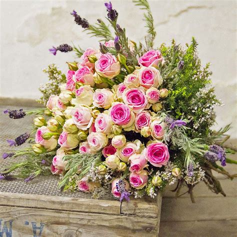 Scopri ricette, idee per la casa, consigli di stile e altre idee da provare. Mazzo di Roselline "Mimi Eden" - Fioreria Città dei Fiori ...