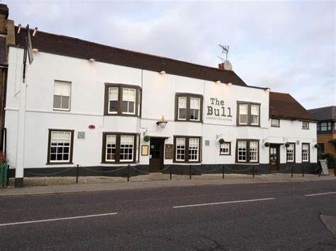 The 25 Best Pubs In Essex Cosy Locals Gastro Pubs Sports Bars And