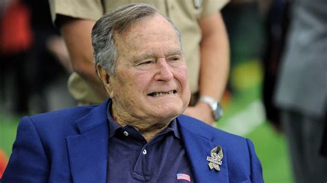 President George Hw Bush To Stay In Hospital As He Recovers From Infection Abc7 Chicago