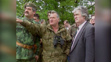 Bosna kasabı lakabıyla tanınan ratko mladic'in kim olduğu sbernista katliamı'nın anıldığı bugün de fakat 2009'da mladić'in bir düğünde çekilen fotoğraflarının basına yansıması ile hükümet zor duruma. Godine čekanja pravde | Tacno.net