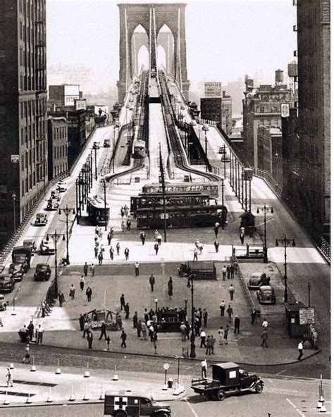 Trolley Turnaround At The Manhattan End Of The Brooklyn Bridge 1945