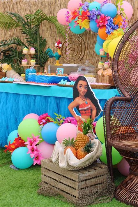 don t miss this beautiful moana birthday party love the decor see more party ideas and share